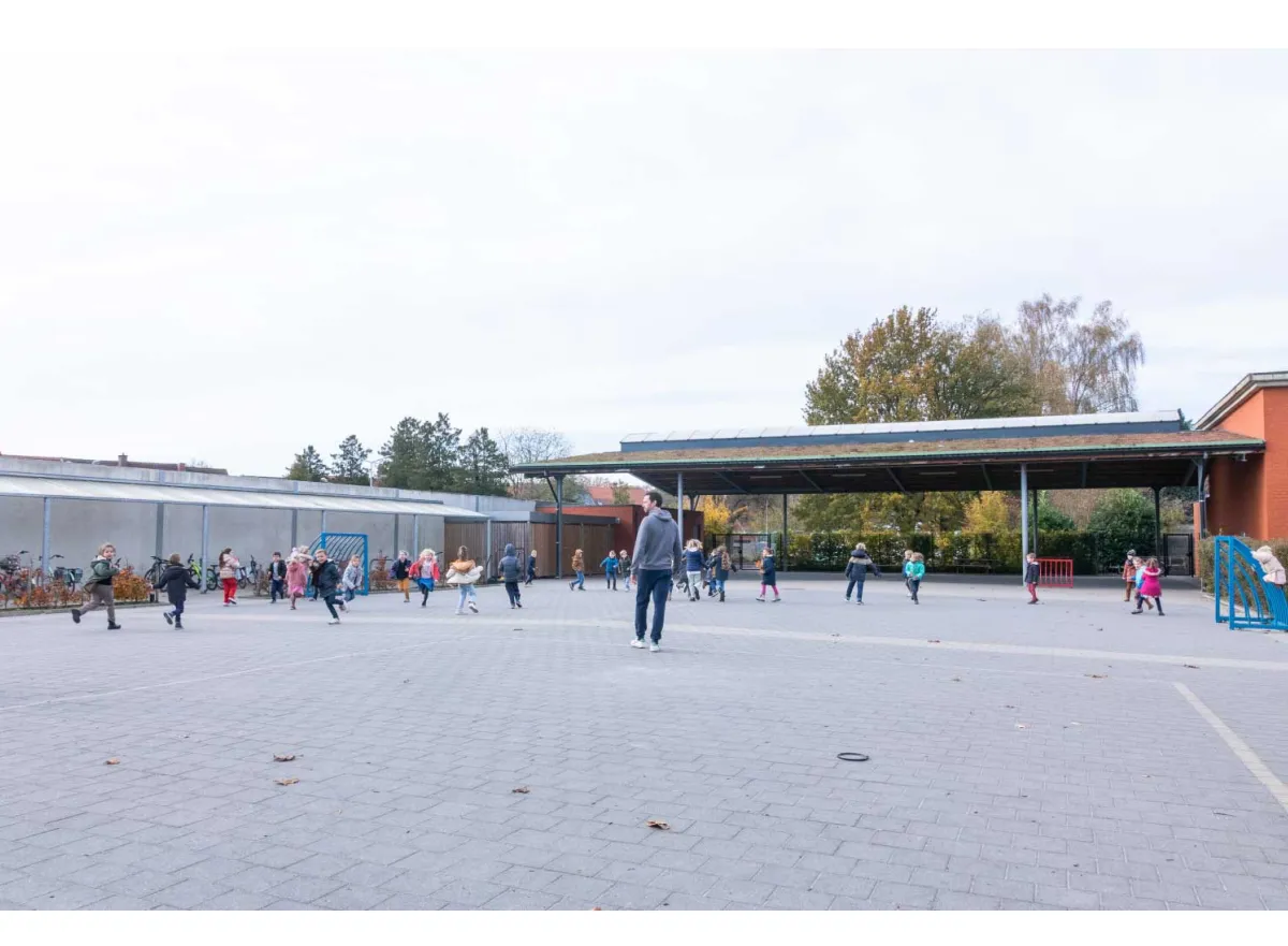 Speelplaats met kinderen